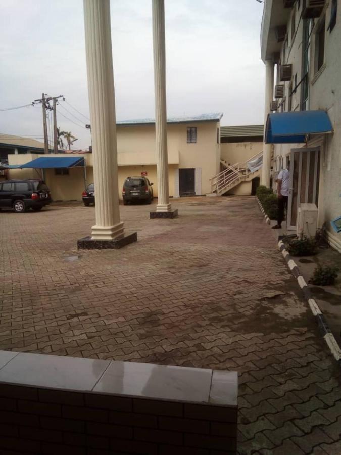 Senators Suites And Towers Hotel Omole Exterior photo